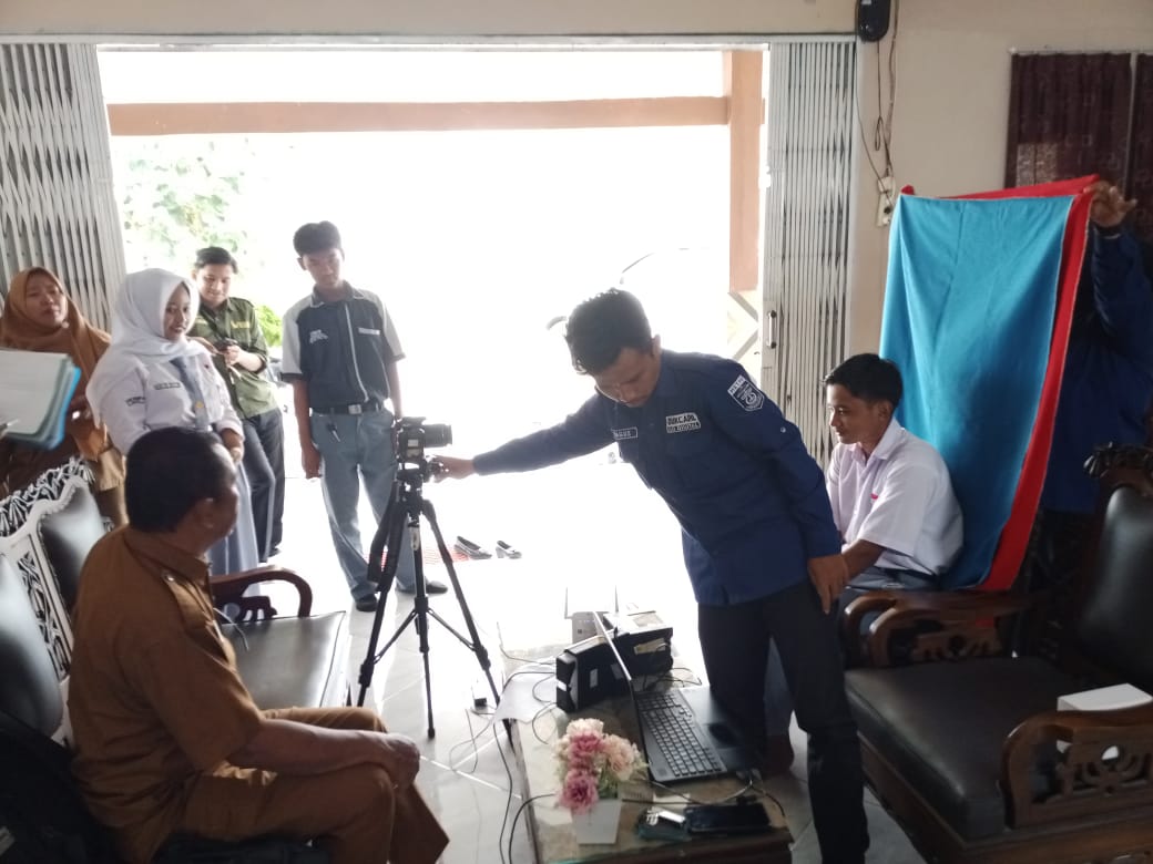 Jemput Bola Adminduk, Disdukcapil Metro Sambangi SMKN 4